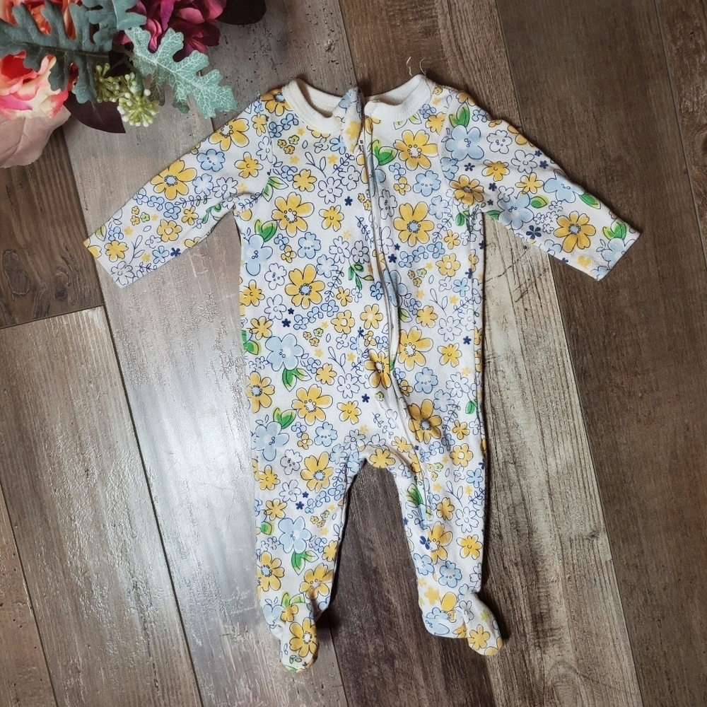 Nine West Baby Girl Footed Sleeper Size 0-3M NWOT White Blue Yellow Green Floral